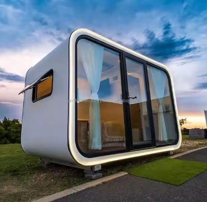 Sandwich paneel materiaal geprefabriceerde capsule kamer voor slaapkamer in ontworpen staalconstructie container huis