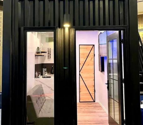 Moderne ontwerpen op maat van kleur staal vervaardigd snel installeren prefab modulaire huizen op wielen voor mobiele camping trailer