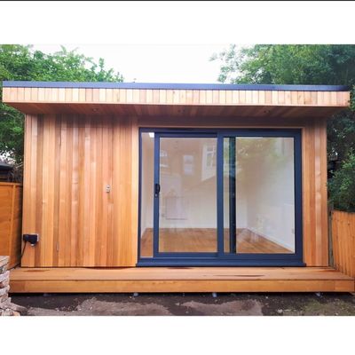 Voorgefabriceerde zonnesalons Glashuizen Uitbreidbare houten containerhuis met uitbreidbaar ontwerp