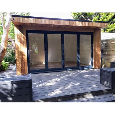 Voorgefabriceerde zonnesalons Glashuizen Uitbreidbare houten containerhuis met uitbreidbaar ontwerp