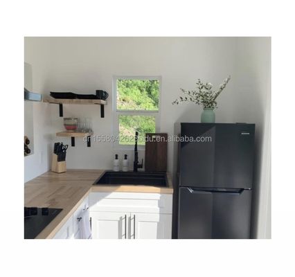 20ft 40ft Shipping Container Prefab huis voor Carport met sandwich paneel en gegalvaniseerd stalen buigwerk 180g