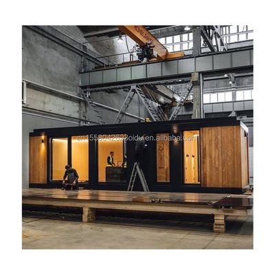 Aluminiumlegeringsvensters Modern driehoekig dak Prefab huis Plat dak Residentiële container Houten prefab huizen Buiten gemaakt van staal sandwichpaneel