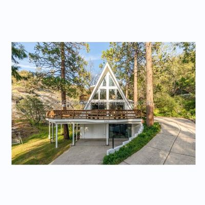 EU Driehoekige A-vormige staalstructuur Ruimte Modern klein huis Prefab Kit Luxe driehoekige A-ruimte Huis met houten huizen
