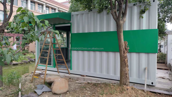 40 FT Uitbreidbaar stalen geprefabriceerd huis voor aanpasbare mobiele container winkelmuur 50/75/100mm Wave Sandwich Panel
