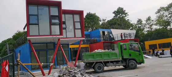 Houten containerhuizen voor buitenkantoor of gezin Op maat gemaakte moderne ontwerp geprefabriceerde bar modulaire stalen huizen