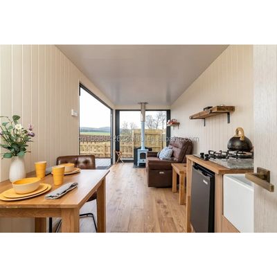 Prefab Modern Luxe Shipping Container House Villa 40ft Eén slaapkamer Eén keuken Eén badkamer Eén woonkamer voor winkel