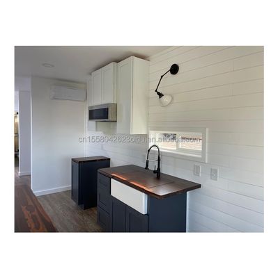 Prefab Modern Luxe Shipping Container House Villa 40ft Eén slaapkamer Eén keuken Eén badkamer Eén woonkamer voor winkel