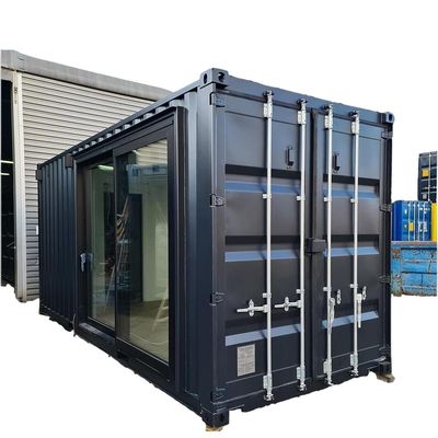 Een slaapkamer hotel zwart containerhuis stalen deur luxe 20ft prefab houten huizen met keuken en badkamer