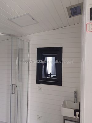 Moderne buitenwonen 20ft 40ft Prefab mobiele huizen uitbreidbare stalen sandwich paneel container met aangepaste kleur