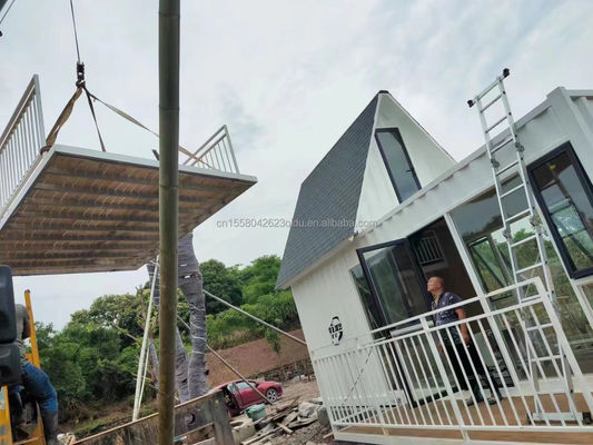 Hotel staalframe gegalvaniseerd stalen buigbaar platte verpakkingscontainer voor 20ft medische kliniek isolatie kamer wit aangepast glazen huis