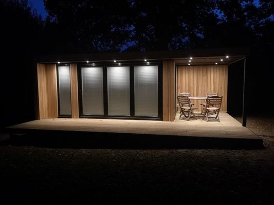 Gegalvaniseerde stalen buiging 180g 20ft Flat Pack Luxe Prefab Shipping Container Huis met stalen frame en ramen