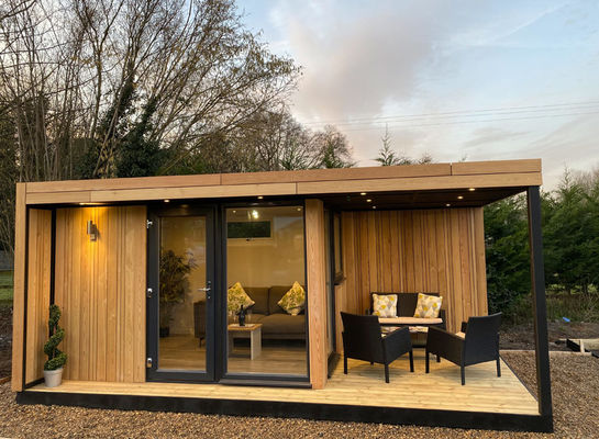 Gegalvaniseerde stalen buiging 180g 20ft Flat Pack Luxe Prefab Shipping Container Huis met stalen frame en ramen